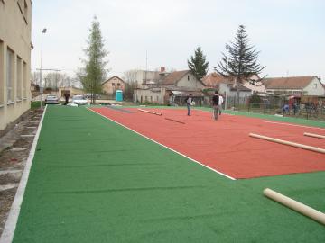 Viacúčelové ihrisko - realizácia Viacúčelové ihrisko - realizácia