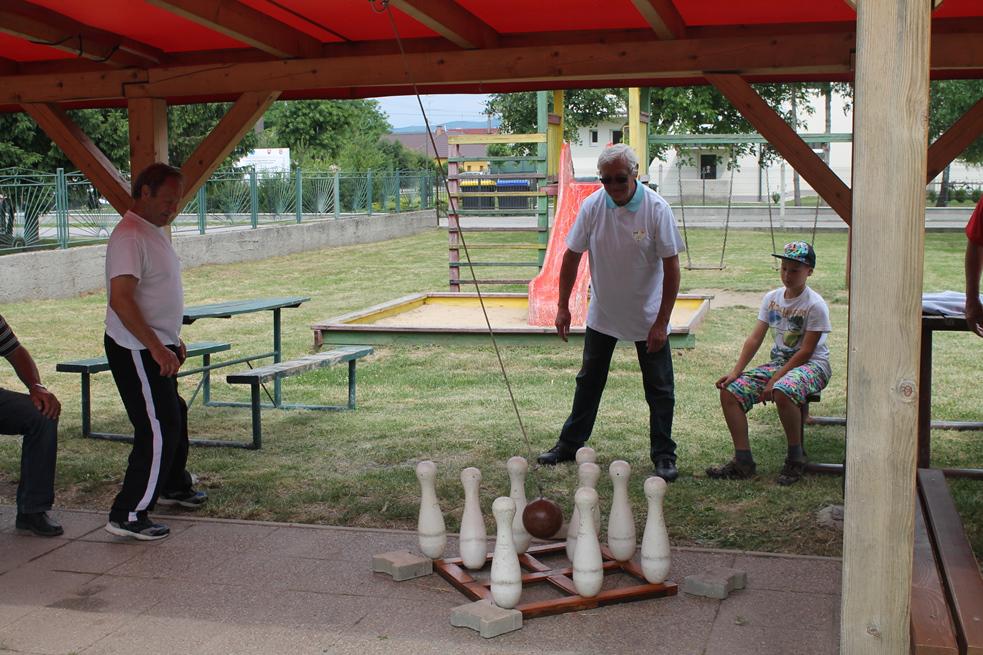 Fotogaléria Športové popoludnie seniorov 2015 (25) Športové popoludnie seniorov 2015
