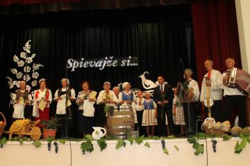 Slávnostné ukončenie folklórneho podujatia Slávnostné ukončenie folklórneho podujatia