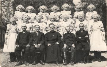 Spomienka na procesiu v roku 1940Archív rodiny S Spomienka na procesiu v roku 1940Archív rodiny S