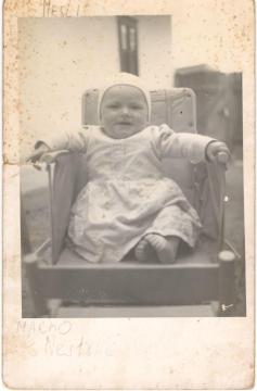 Anastázia Čuláková r. Machová r. 1941Archív rodi Anastázia Čuláková r. Machová r. 1941Archív rodi