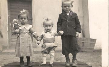 Súrodenci Margita Tóthová r. Dávidová, Martin Dávi Súrodenci Margita Tóthová r. Dávidová, Martin Dávi