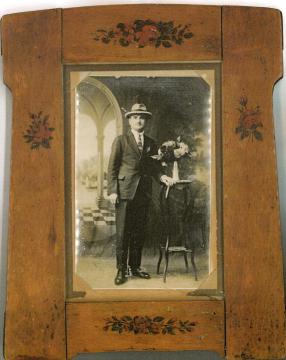 Ladislav Bede v r. 1923 pred odchodom do Argentíny Ladislav Bede v r. 1923 pred odchodom do Argentíny
