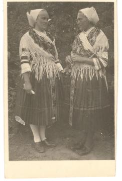 Anastázia (Ernestína) Machová r. Dávidová a Etela Anastázia (Ernestína) Machová r. Dávidová a Etela