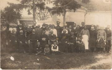 Svätenie zvonov v roku 1925Archív rodiny Kunovej Svätenie zvonov v roku 1925Archív rodiny Kunovej