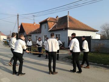 Tradičný fašiangový tanec Tradičný fašiangový tanec